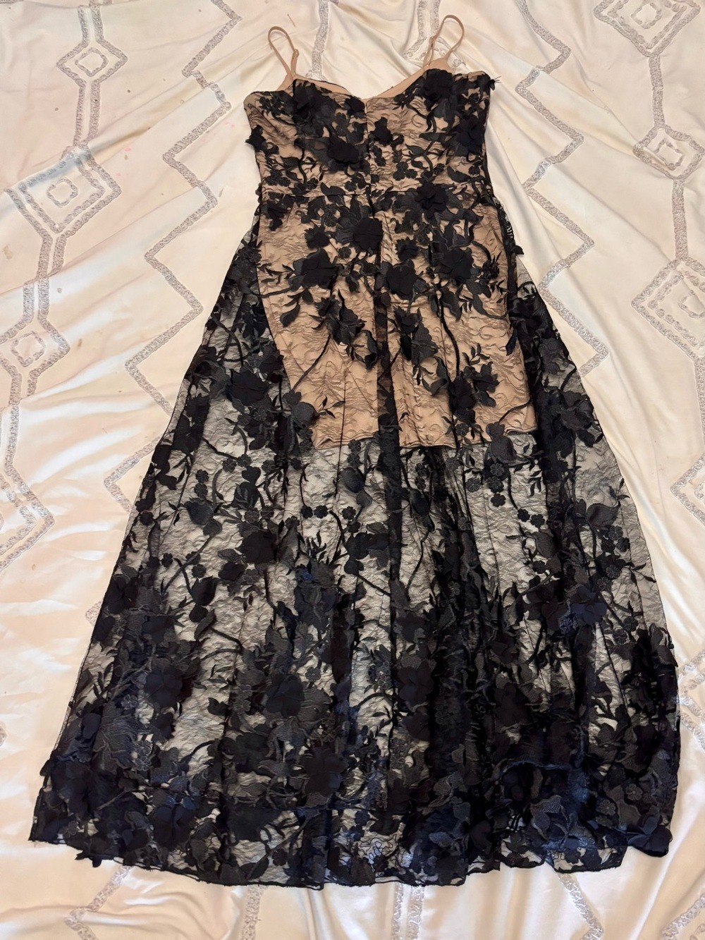 Dress The Population Black Nude 3D Floral Lace Maxi Dress Size L NWT - Picture 3 of 12